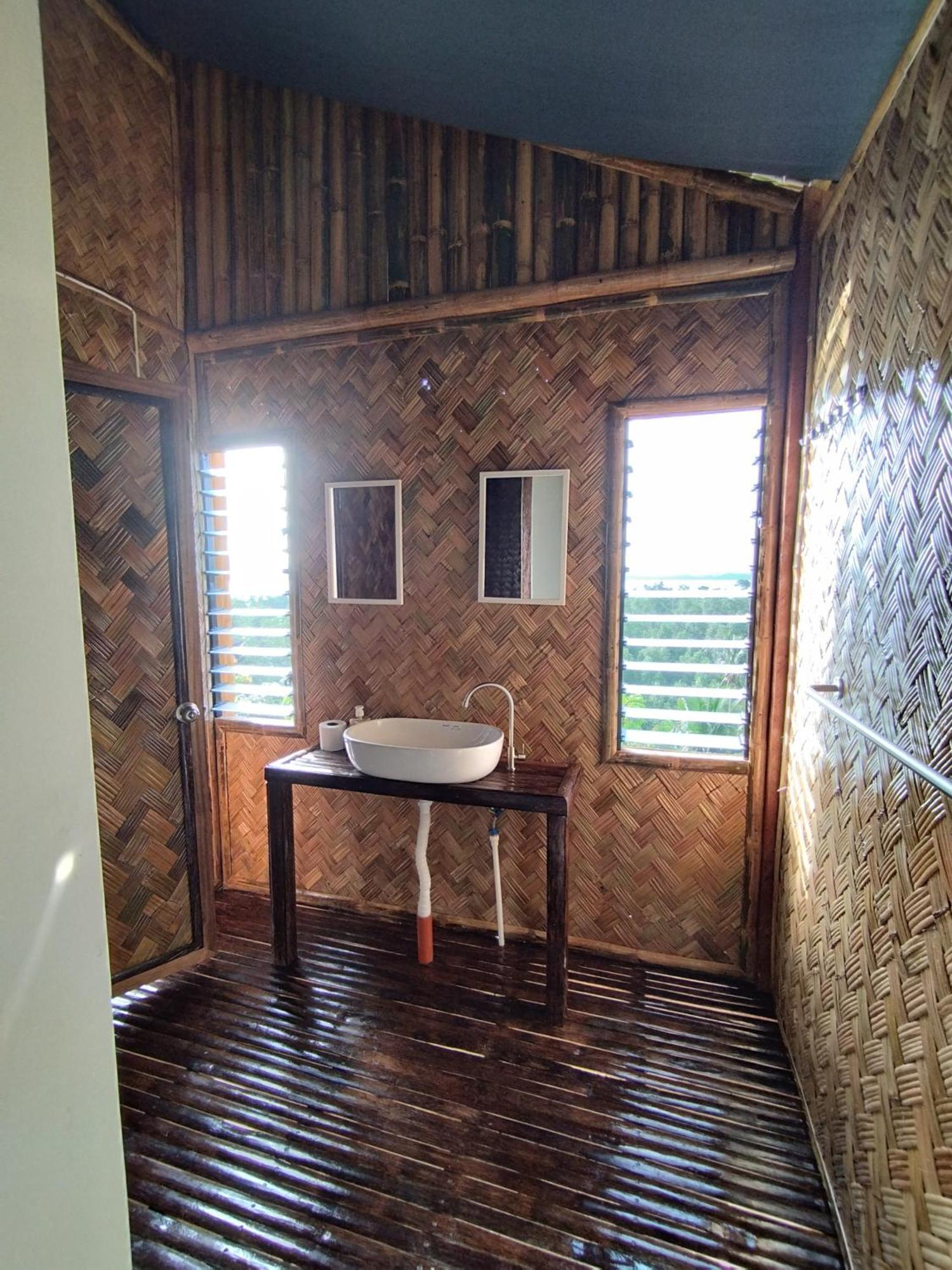 Ocean Green Eco Lodge Puerto Princesa Ngoại thất bức ảnh